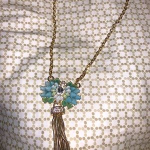 Long necklace with tassels